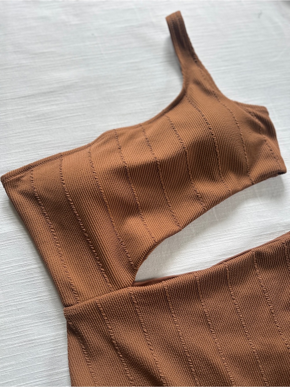 AERIE Cinnamon Crinkle One Shoulder Cut Out One Piece Swimsuit | L NWOT - Picture 3 of 12
